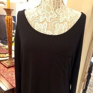 🌸Neiman Marcus Top🖤💐